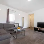 With Parking Space - 25204 Apartamento *