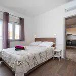 Apartman With Parking Space - 25204