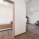 Apartman With Parking Space - 25204 *
