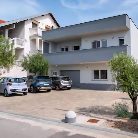 With Parking Space - 25204 Apartment