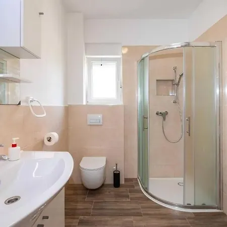 Apartment With Parking Space - 25204 Zadar