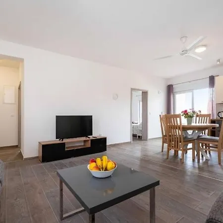 Apartment With Parking Space - 25204 Zadar