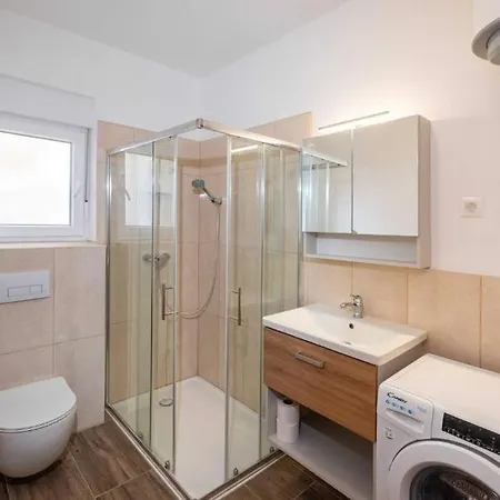 Apartment With Parking Space - 25204 Zadar