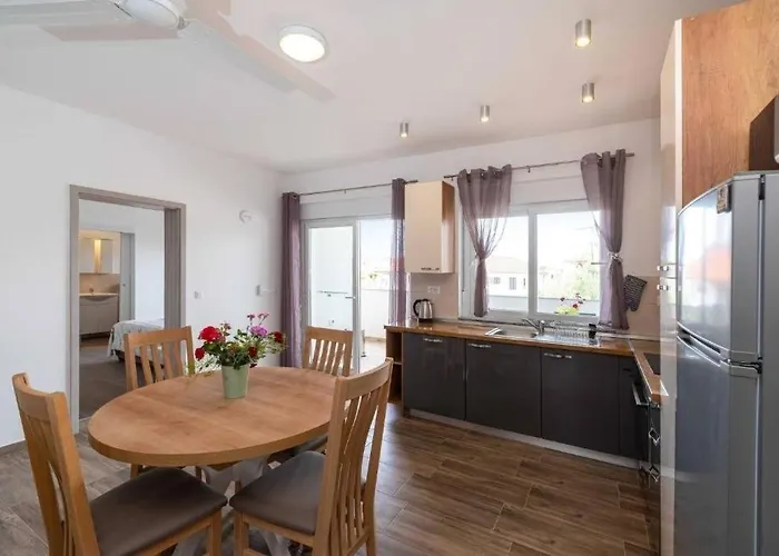 Apartment With Parking Space - 25204