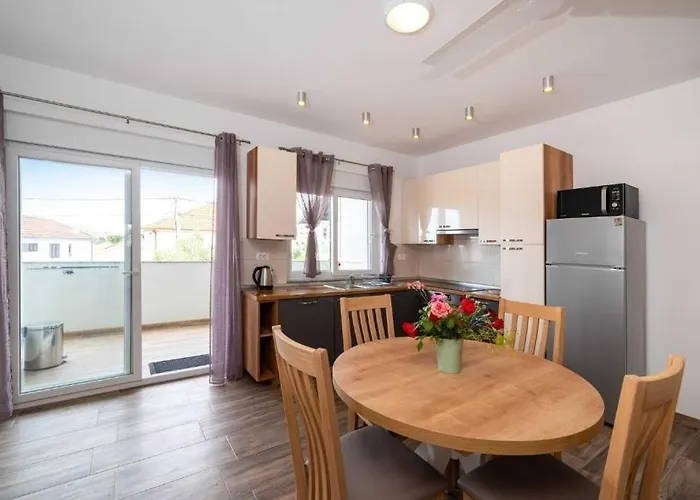 With Parking Space - 25204 Zadar