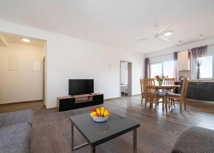 Apartment With Parking Space - 25204 Zadar