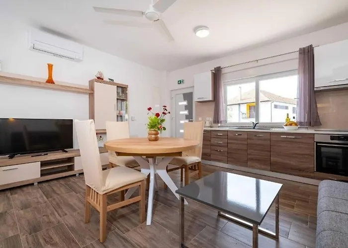 With Parking Space - 25204 Apartment Zadar