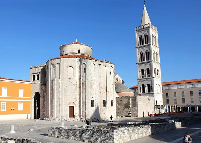 With Parking Space - 25204 Apartment