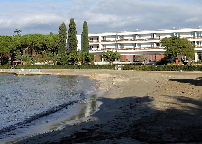 With Parking Space - 25204 Apartment