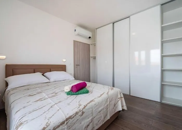 With Parking Space - 25204 * Zadar