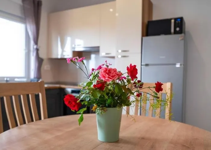 Apartment With Parking Space - 25204 *