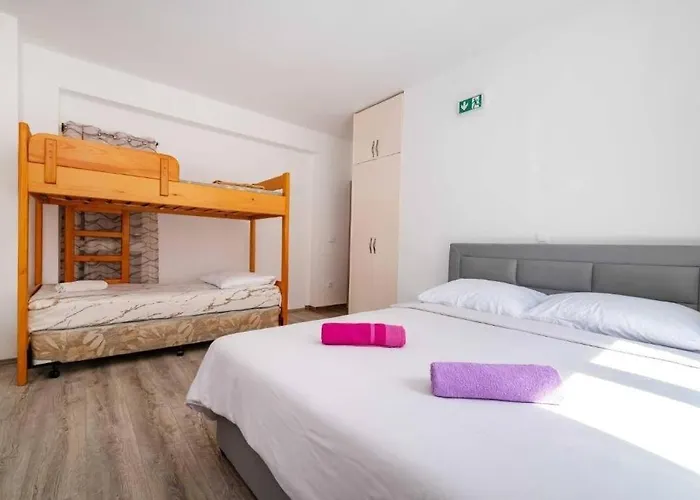 With Parking Space - 25204 Apartment